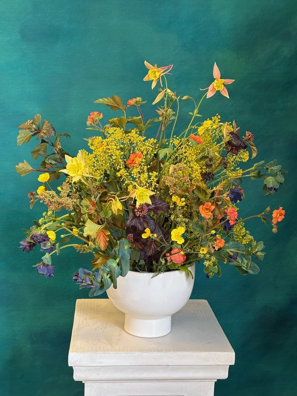 Footed bowl arrangement Chippy Flower Farm.jpeg