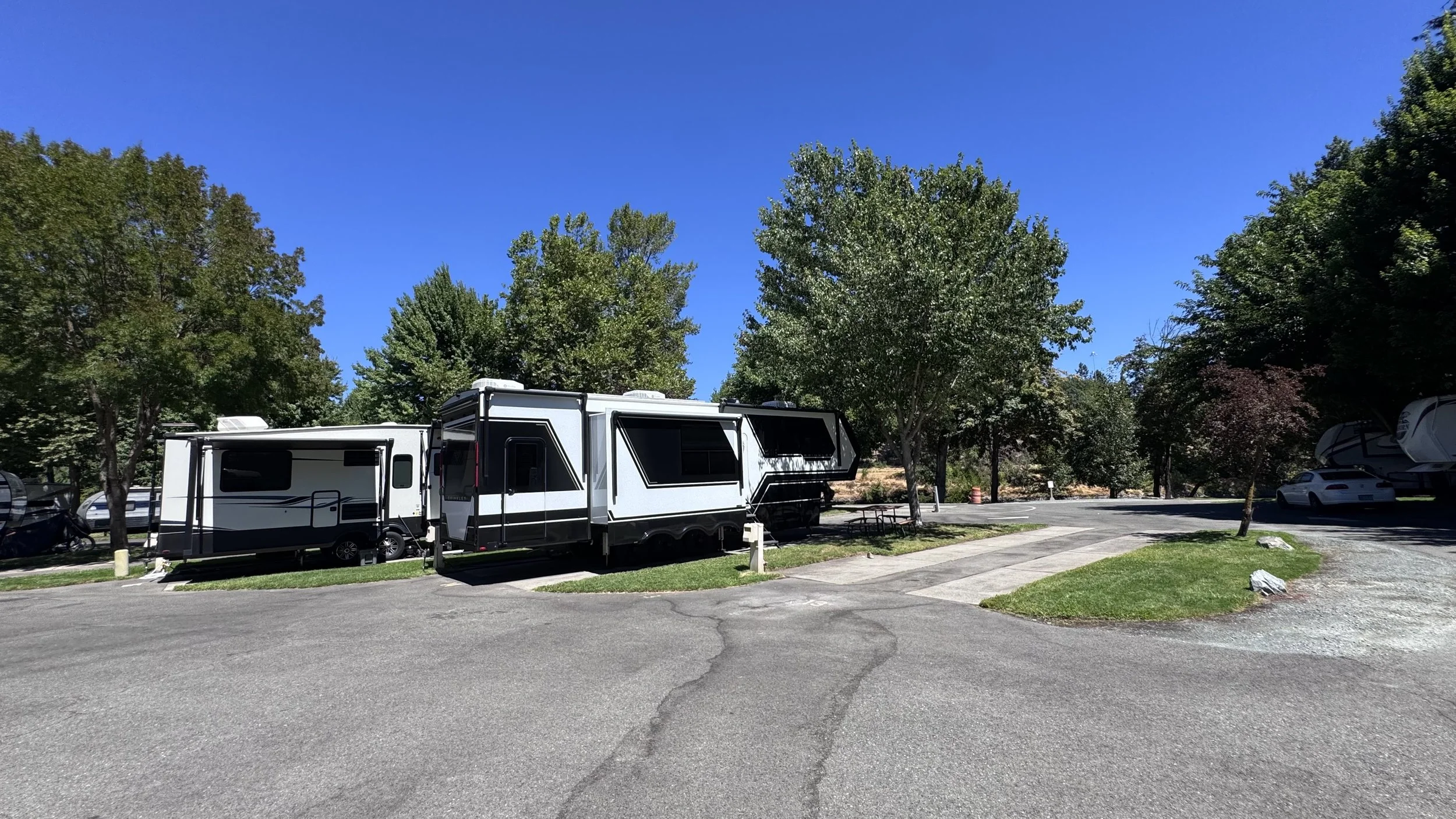 Easy access pull-through RV sites