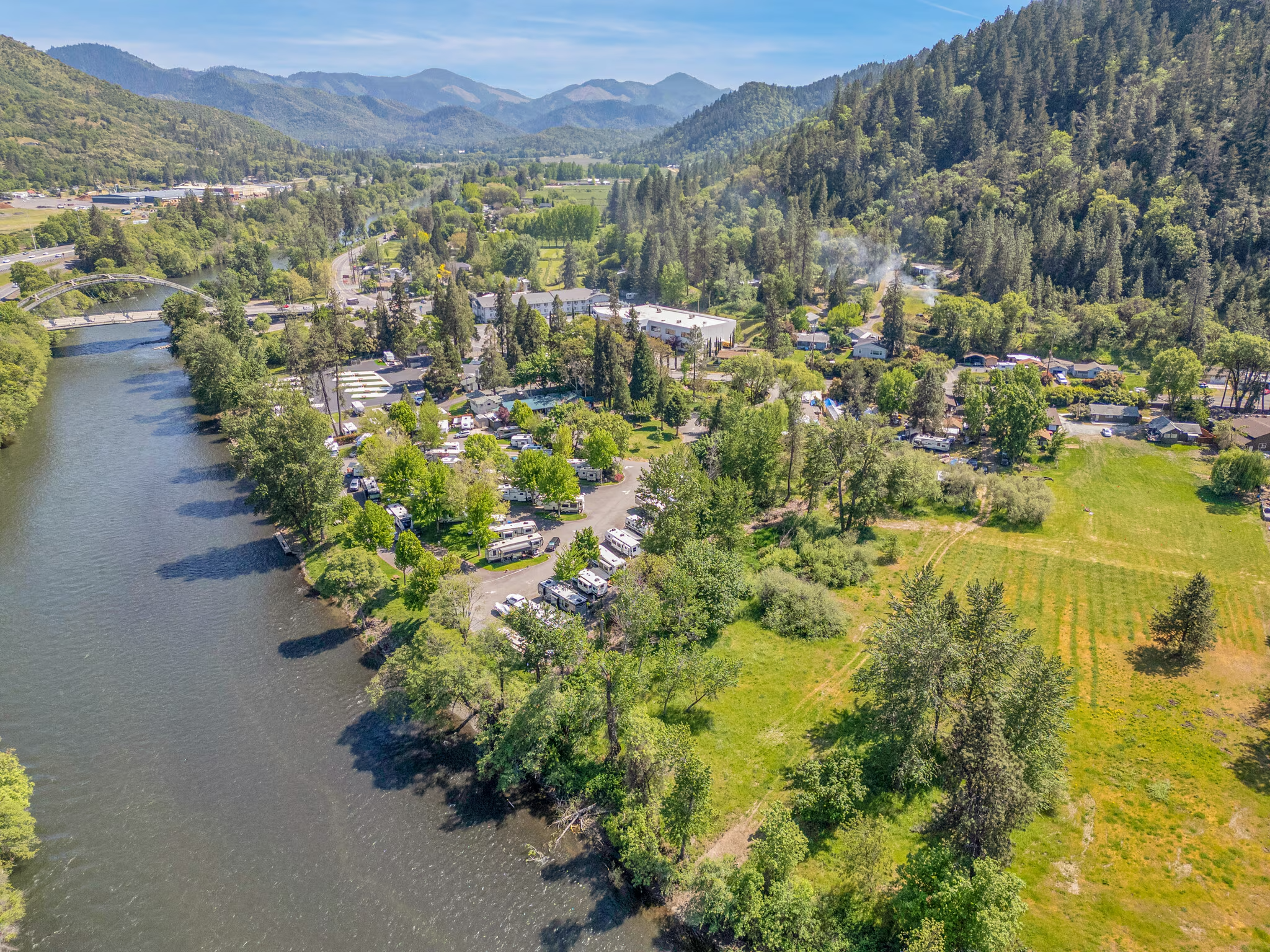 Riverfront RV park on the Rogue River