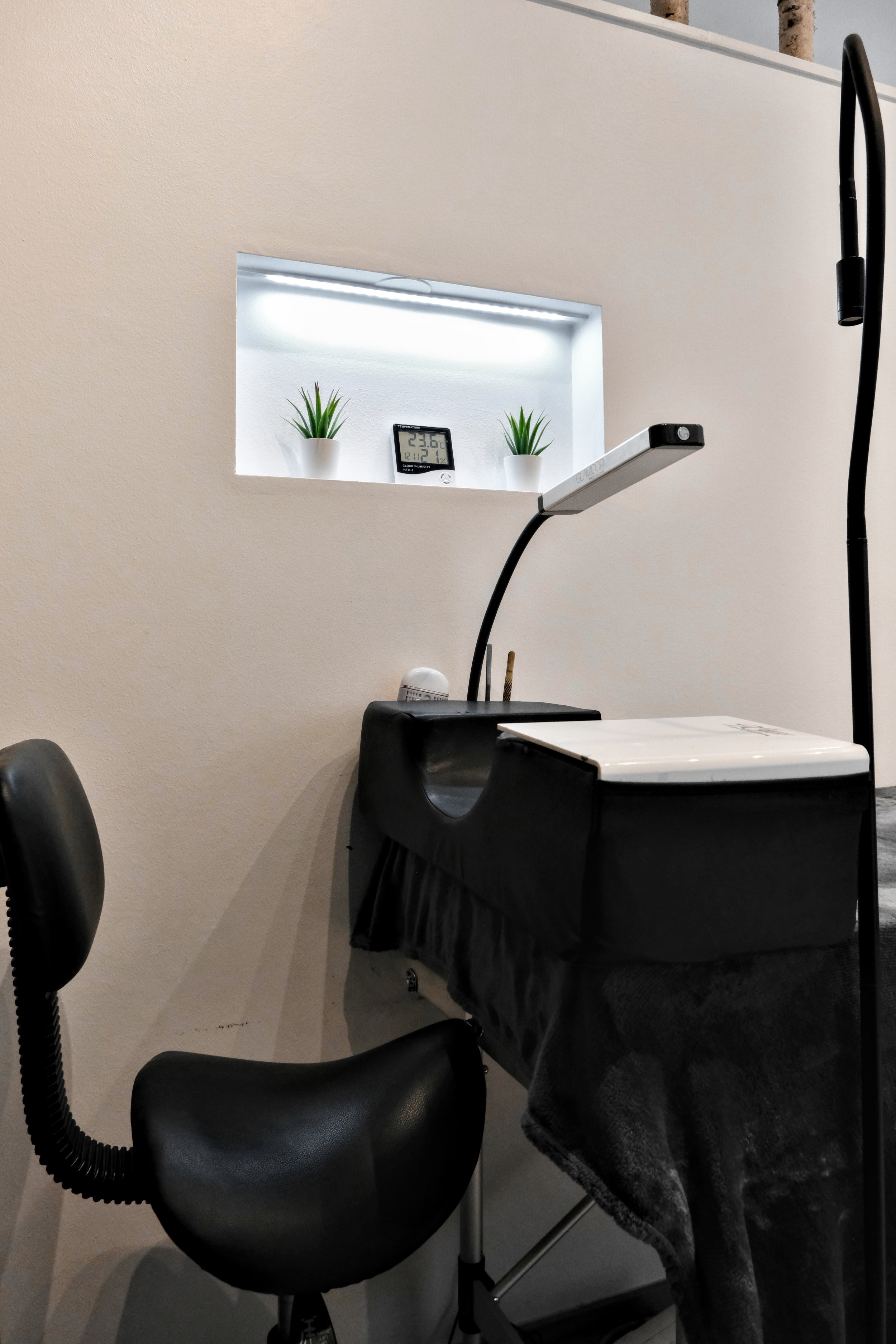 MELANIE KUNASEK KOSMETIK