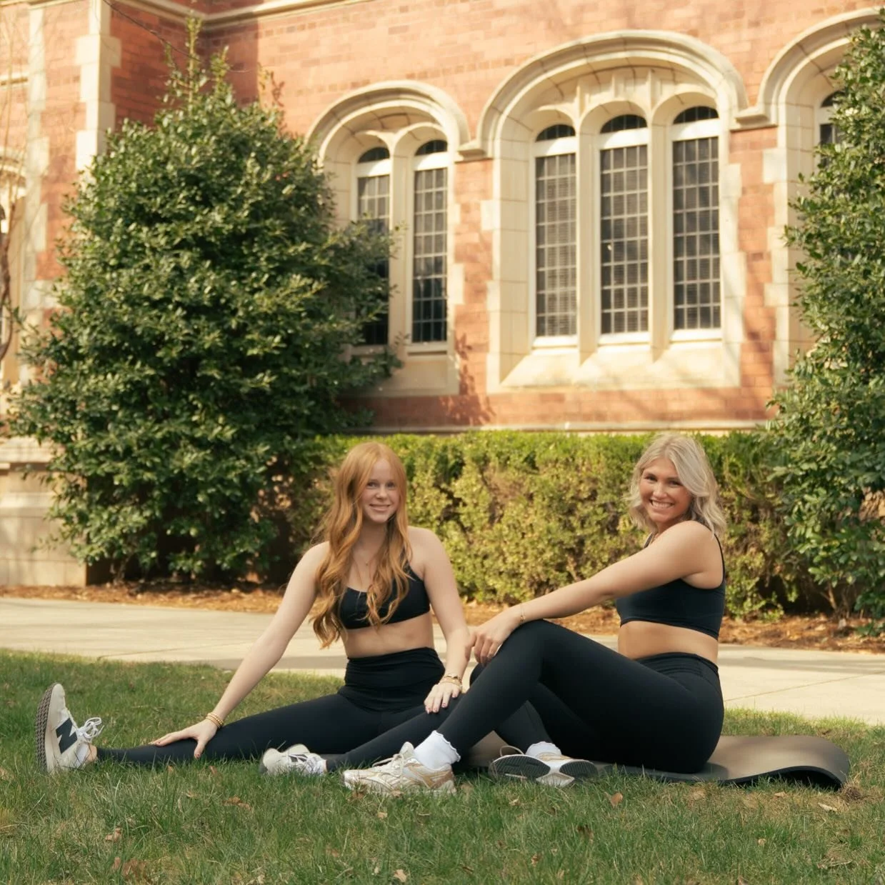 Pilates is better with a friend 🩷

Our Norman Team is working hard to get ready for their FREE Kickoff Class! March 24th at 5:30 on OU&rsquo;s South Oval. Register on modernmatmethod.com 💫

See you on the mat 🧘&zwj;♀️