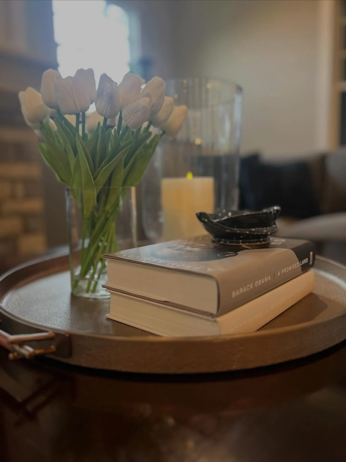 What happens when you put all the Christmas decorations away, the rooms starts to look pretty bare don&rsquo;t they? For your designer tip, I would focus on accessorizing with faux battery operated candles for that room glow and warmth. Update your c