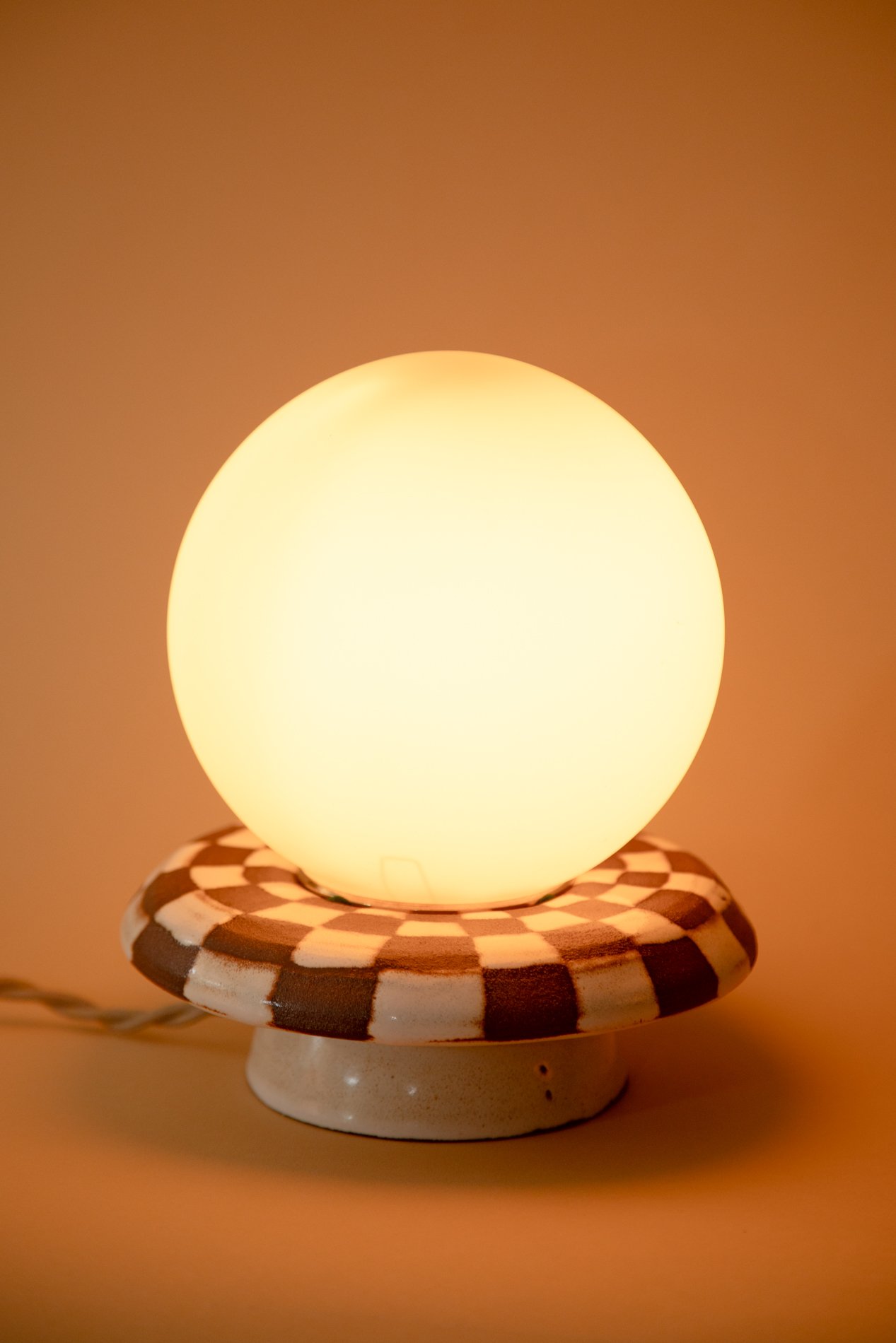 Checkered Bubble Globe Lamp
