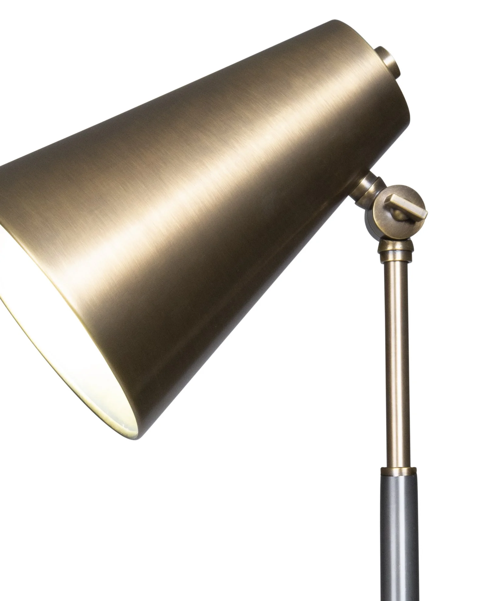 maggie-brass-black-floor-lamp-closeup-4445.jpg
