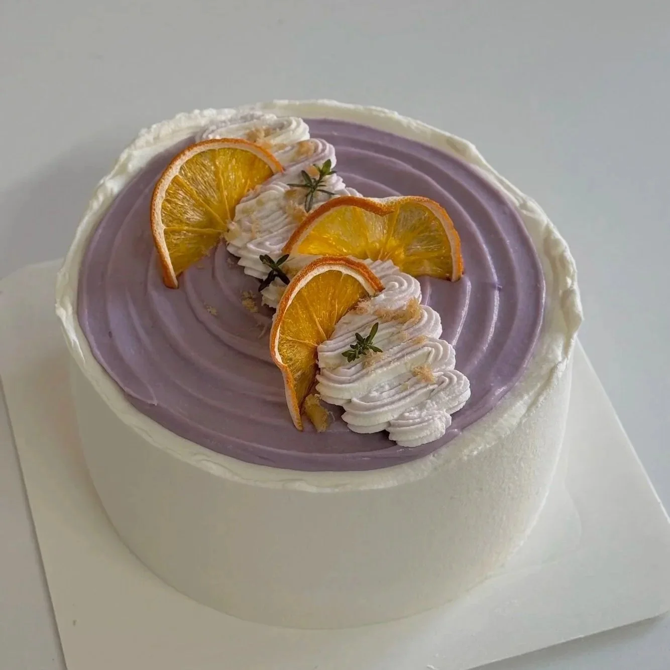 Chiffon-Kuchen mit Taro
