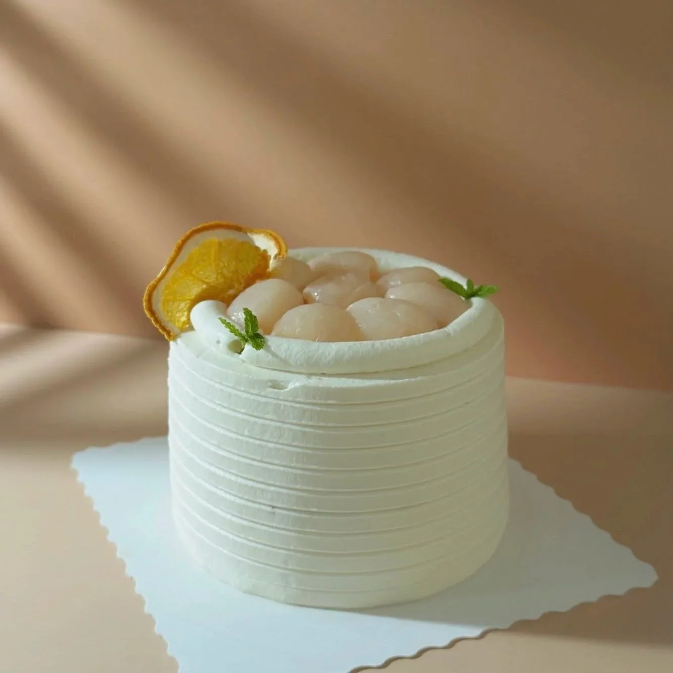 Chiffon-Kuchen mit Jasmin Creme & Jasmin Pudding & Lychee