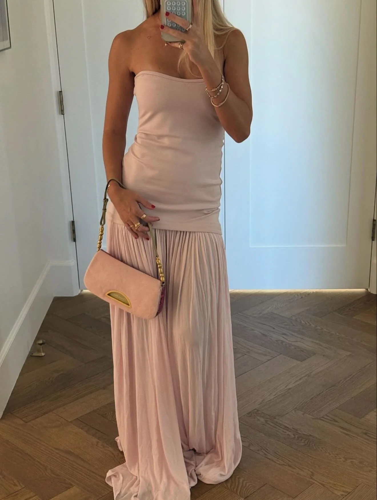 Muse @megan___reynolds wearing the Vintage Dior Malice bag. 👛