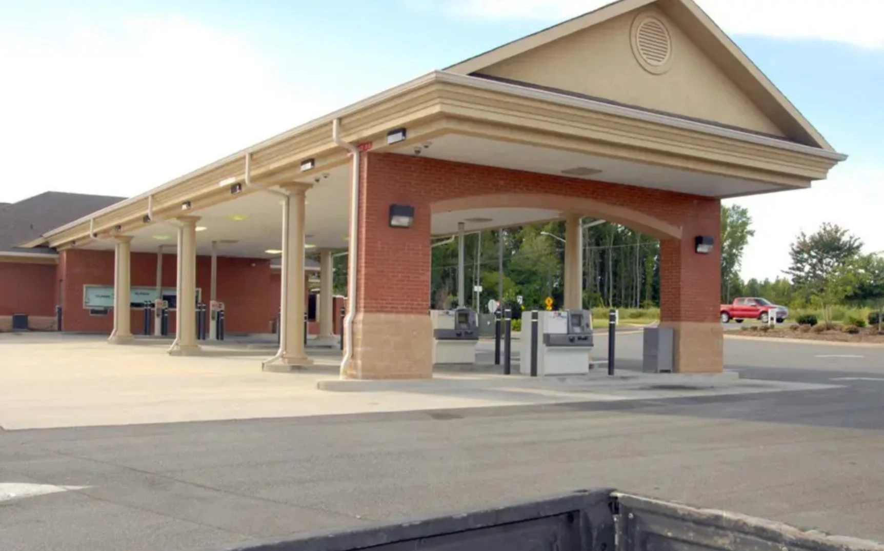Brick and Split-face Block Bank Drive Thru | Rock Hill, South Carolina 29732