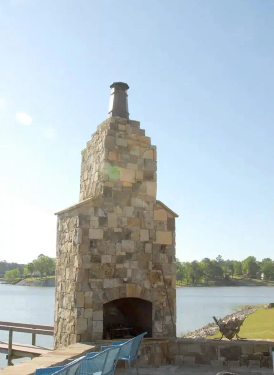 Outdoor Fireplace and Seat Wall | Lake Wylie, South Carolina 29710