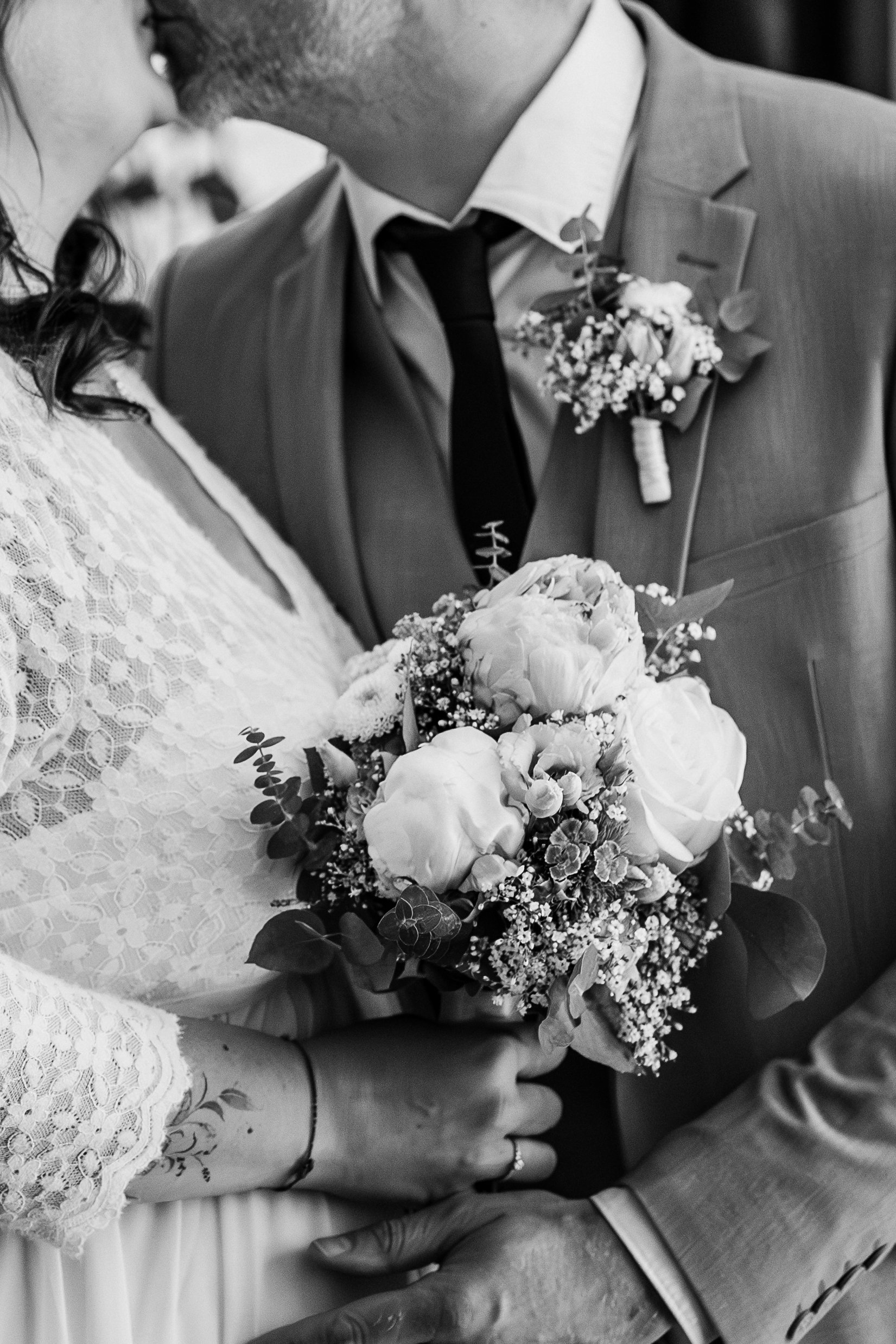 Erster kuss nach Trauung in Lübeck 