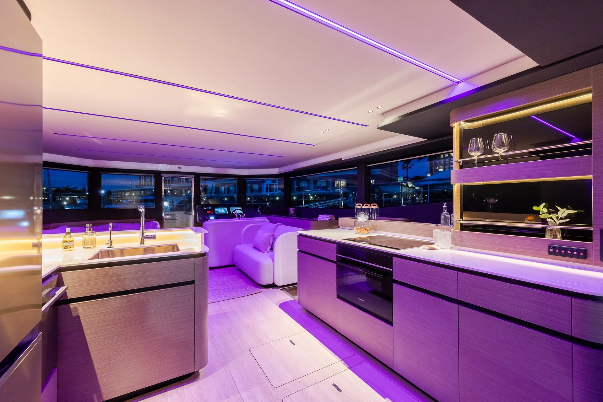 leopard-53-catamaran-13.jpg