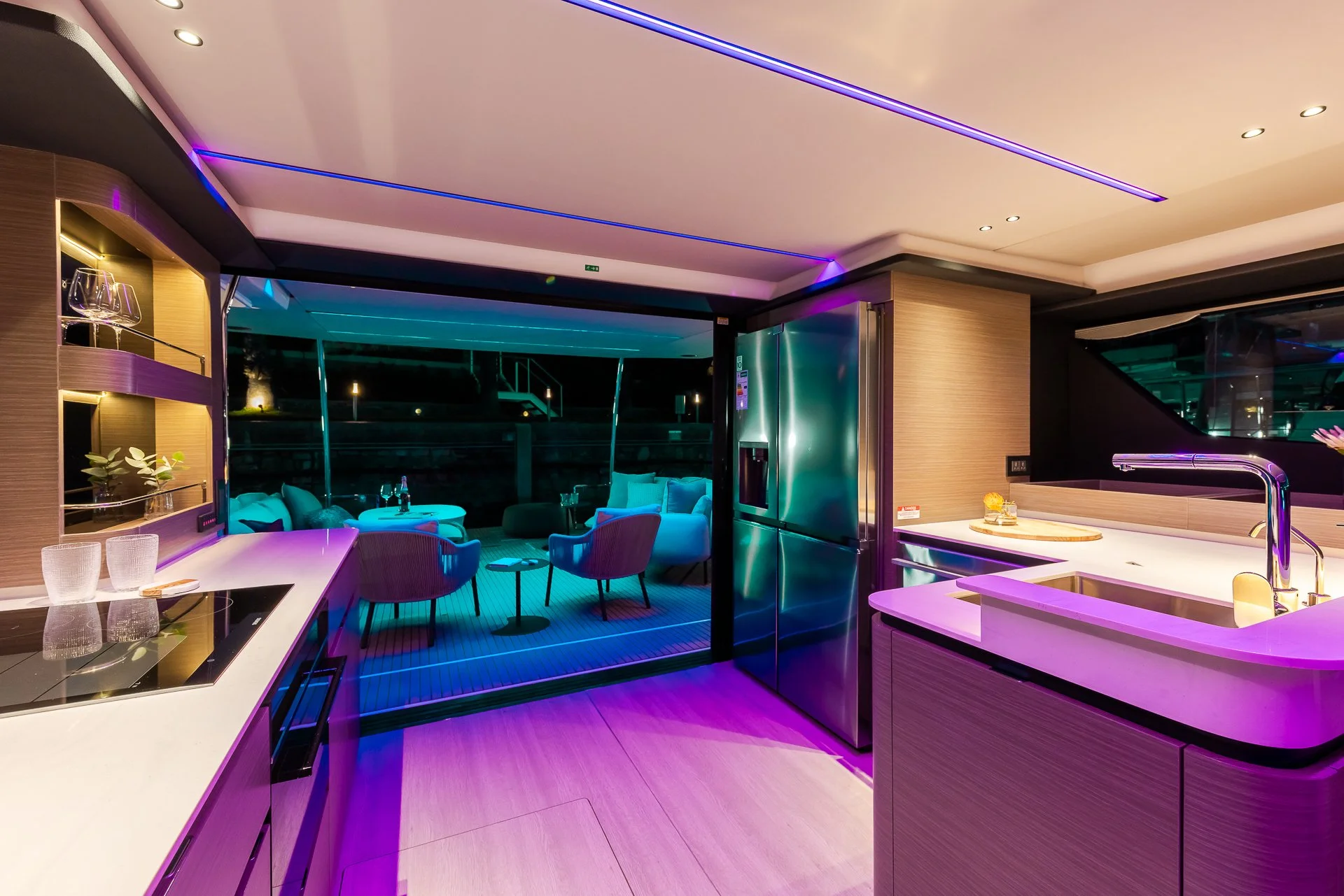 leopard-53-catamaran-15.jpg