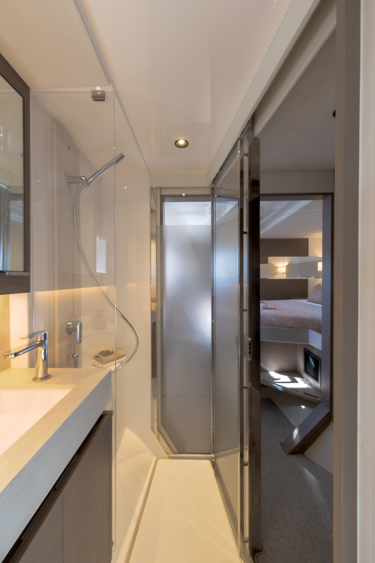 leopard-53-catamaran-11.jpg