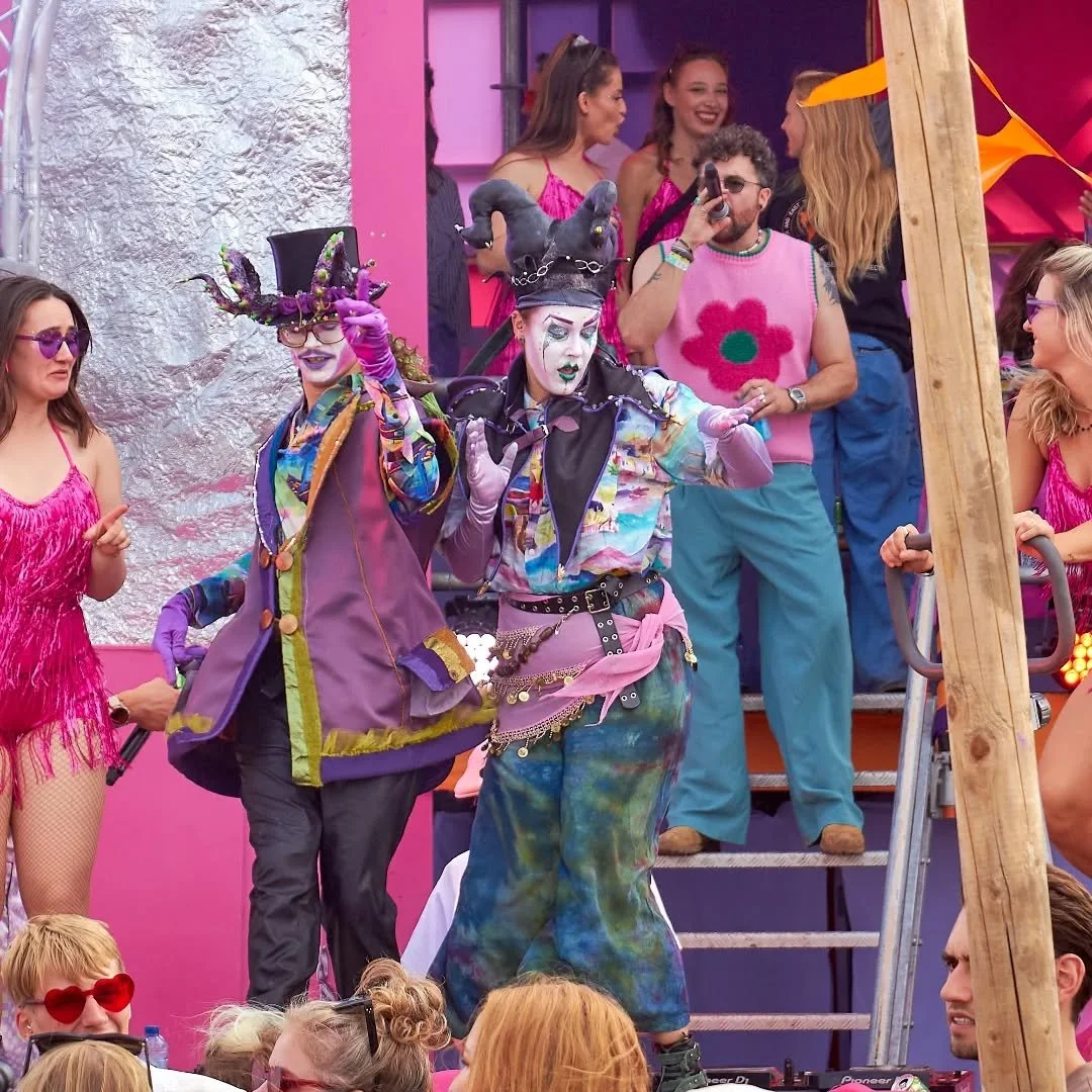 En er werdt flink gedanst op het Solar festival, met onze interactieve act 'Elixer' 💫