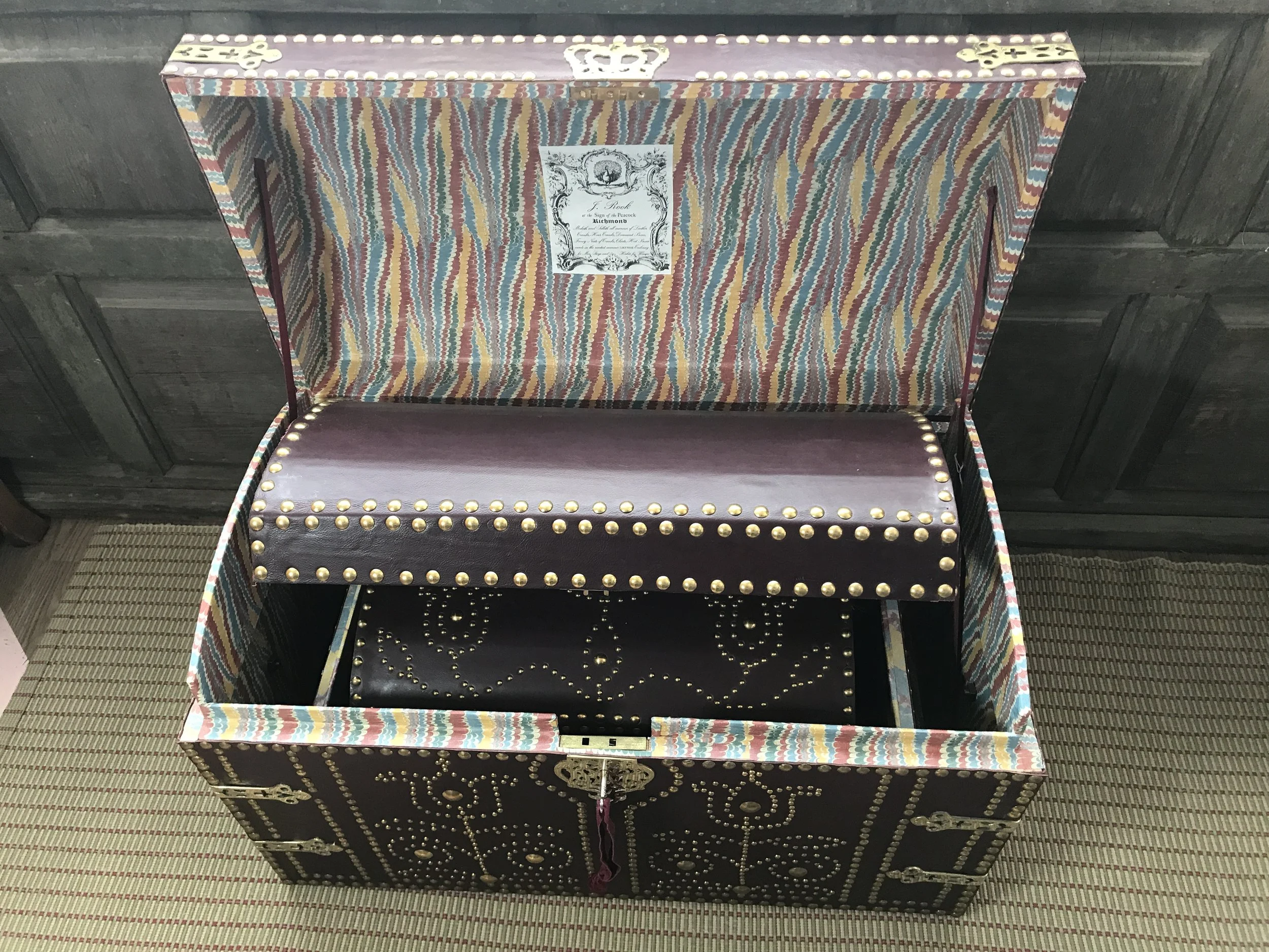 A fancy "nest" of trunks