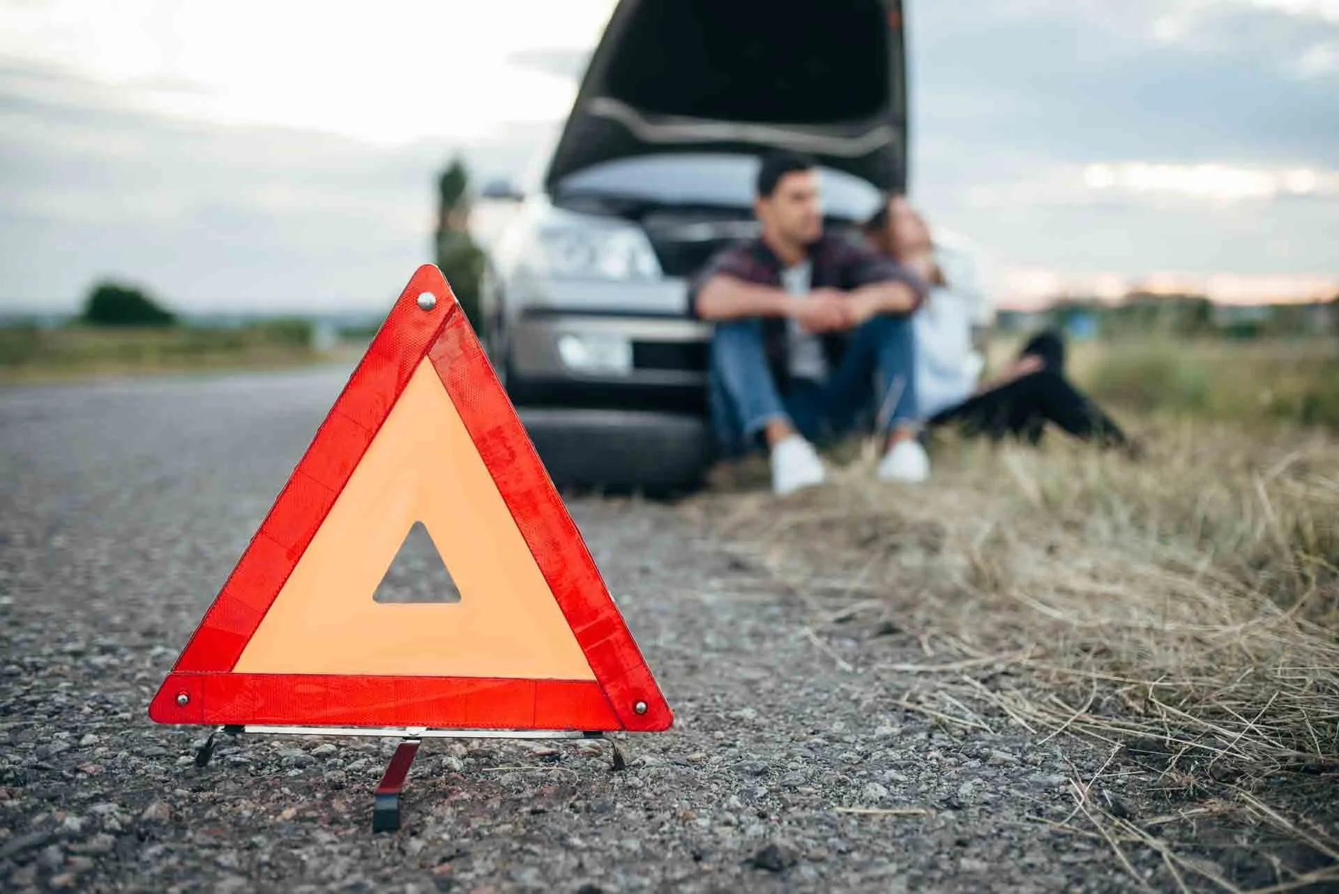 Road Safety Tips While Waiting for Roadside Assistance in Colorado