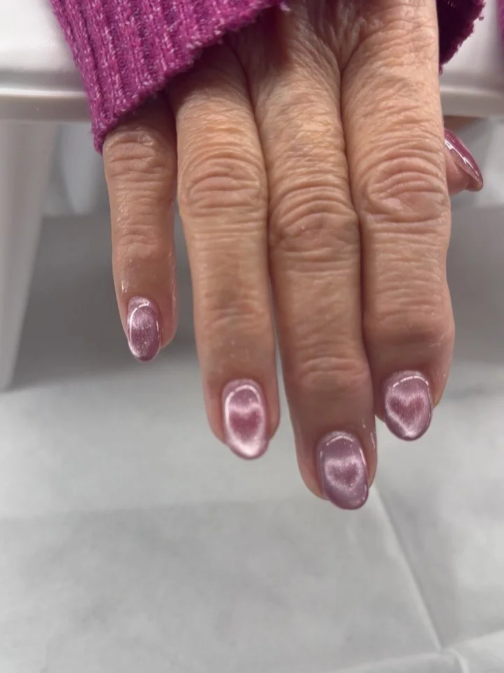 The viral heart cat eye you&rsquo;ve been waiting for 💖
Now available &mdash; book before it fills up ✨
#heartcateyenails 
#cateyenails💅