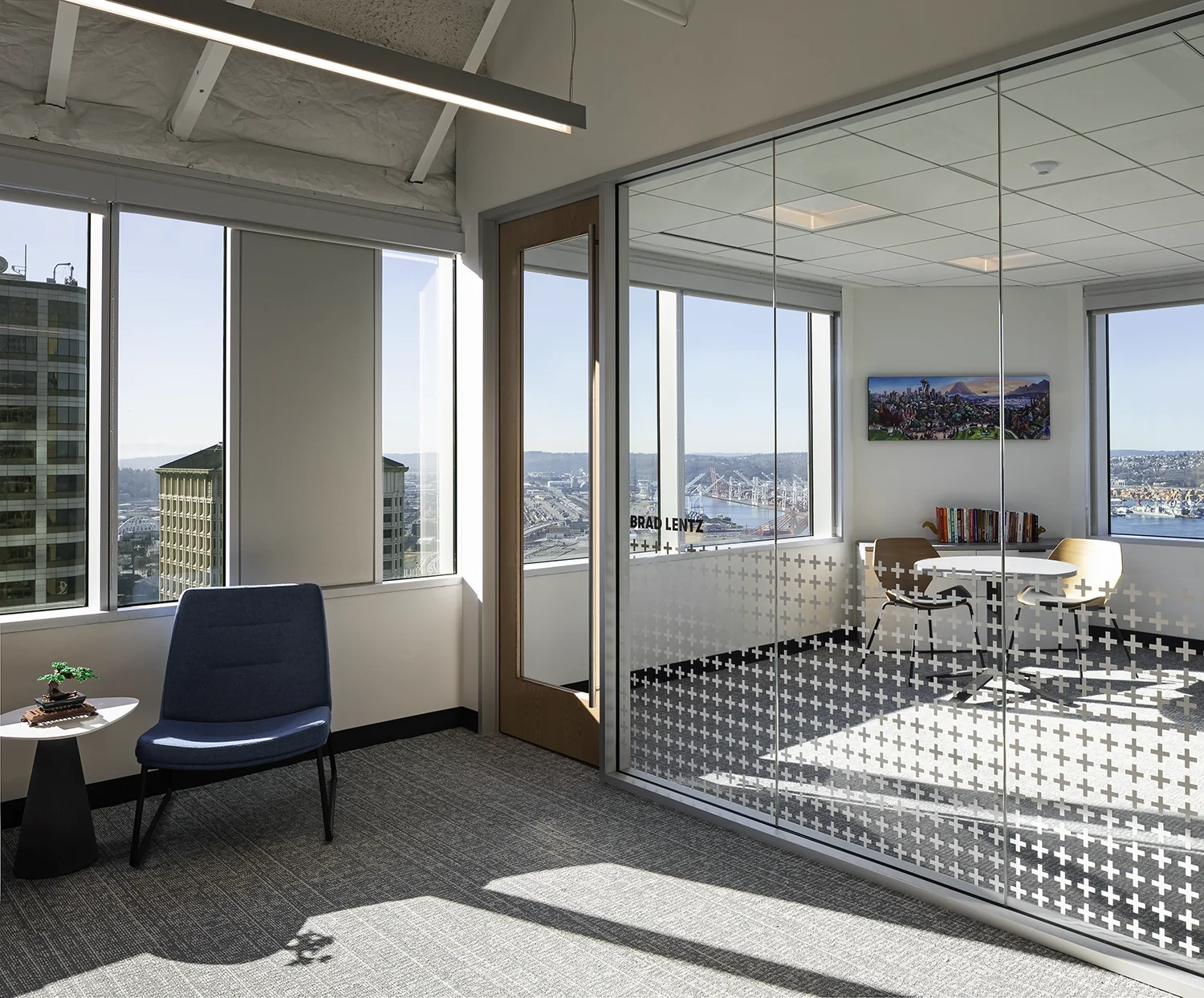 P2s - Private Office.webp