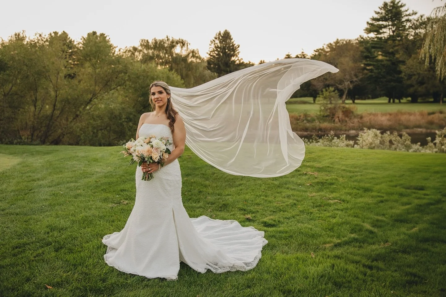 Sneak peak of Kayleigh and Michael. What a gorgeous day surrounded by all of love that was felt!! So lucky to be able to capture it. 😚