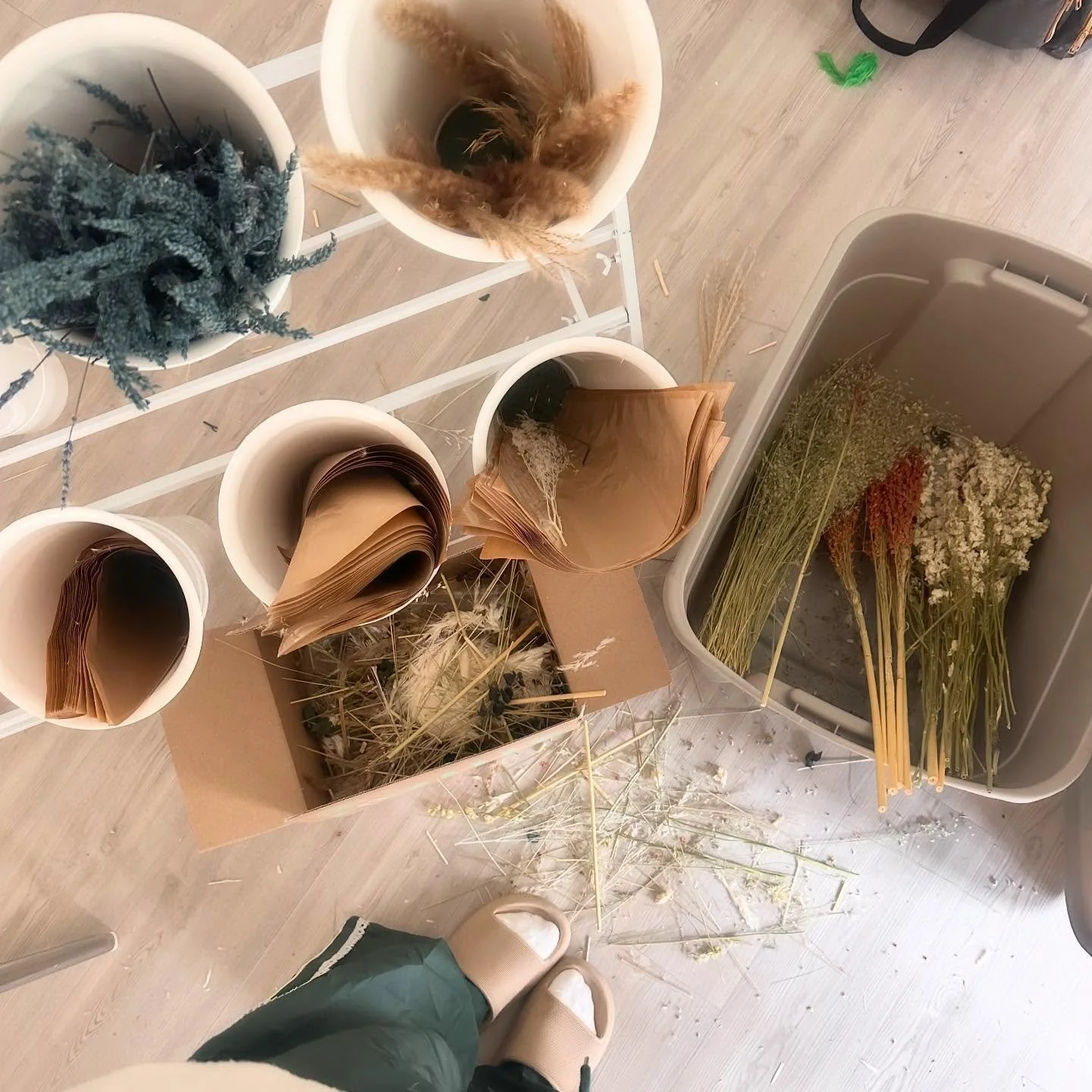 creating beauty in the mess 🌾✨

thank you @sportsfieldspecialties for letting us be apart of your event 🫶🏽

#satx #events #sustainability #ecofriendly #thedriedwildflower