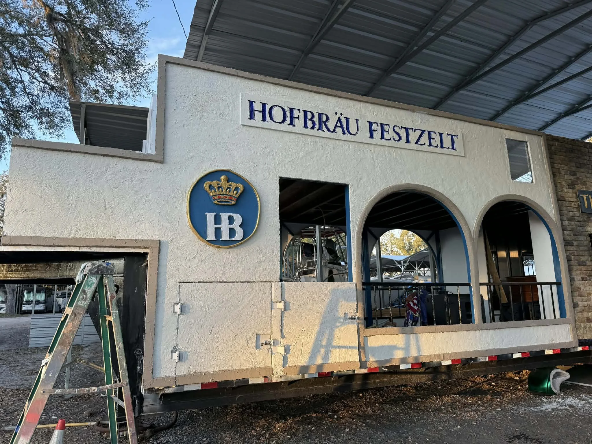 Float based on Horbrau Festzelt. Install, sculpting, painting, sign making