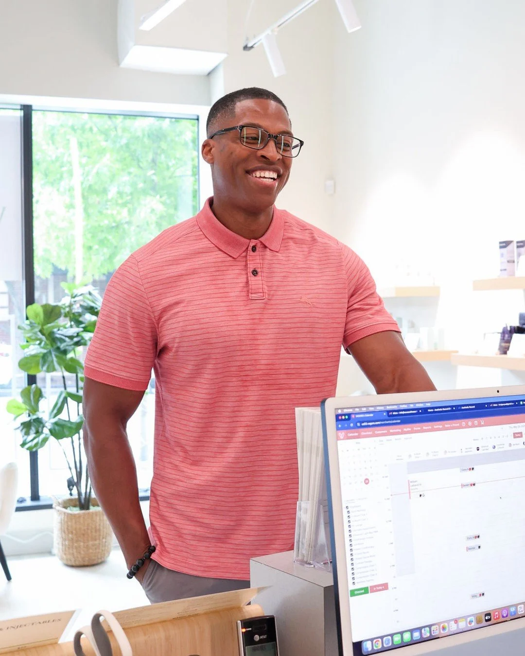 It&rsquo;s confirmed &mdash; you&rsquo;ll always leave Nova Wellness smiling ✨
Who&rsquo;s got you smiling like that? We do 😉 

Hope everyone had an amazing Memorial Day weekend - Now let&rsquo;s get back to feeling our best. Book your Recovery IV t