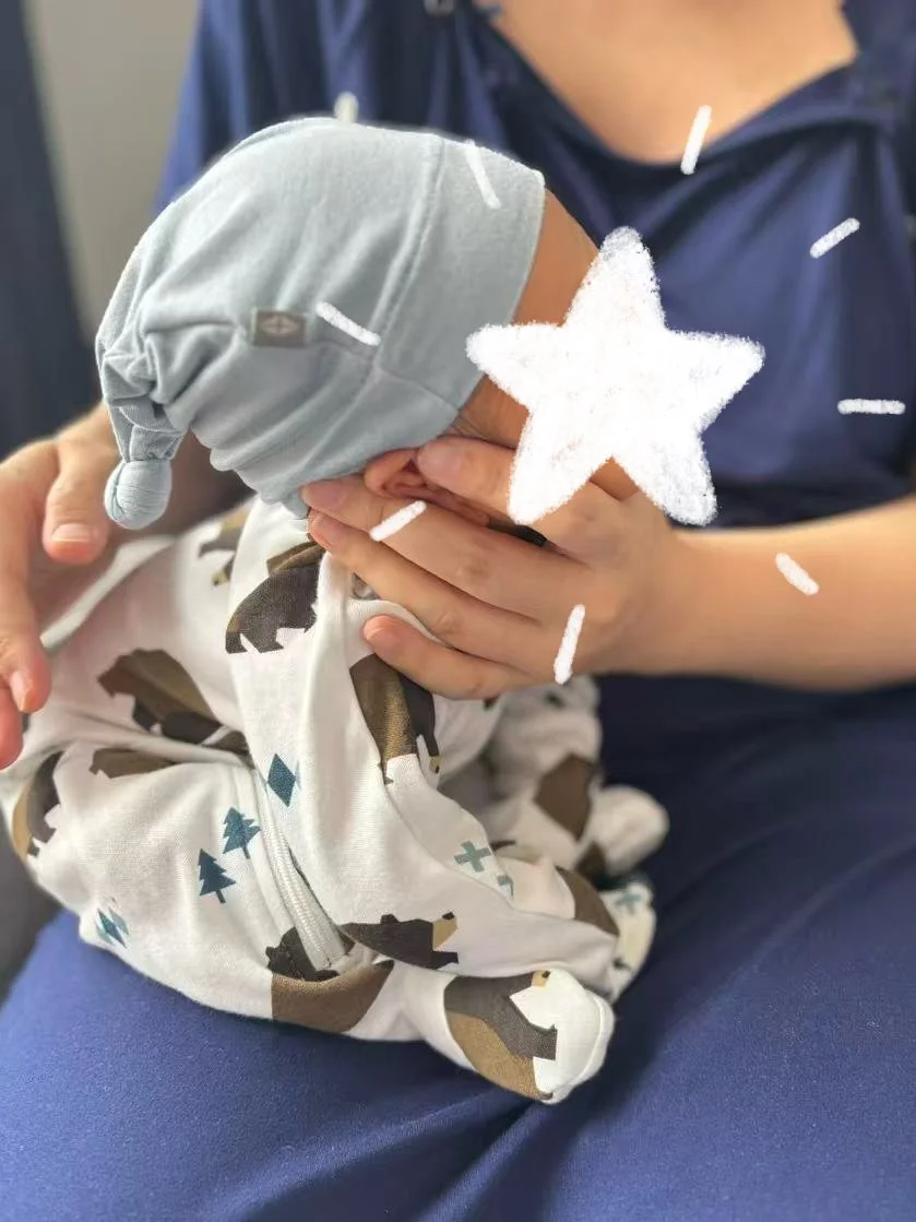 新生儿拍嗝享受姿势 - 摇嗝