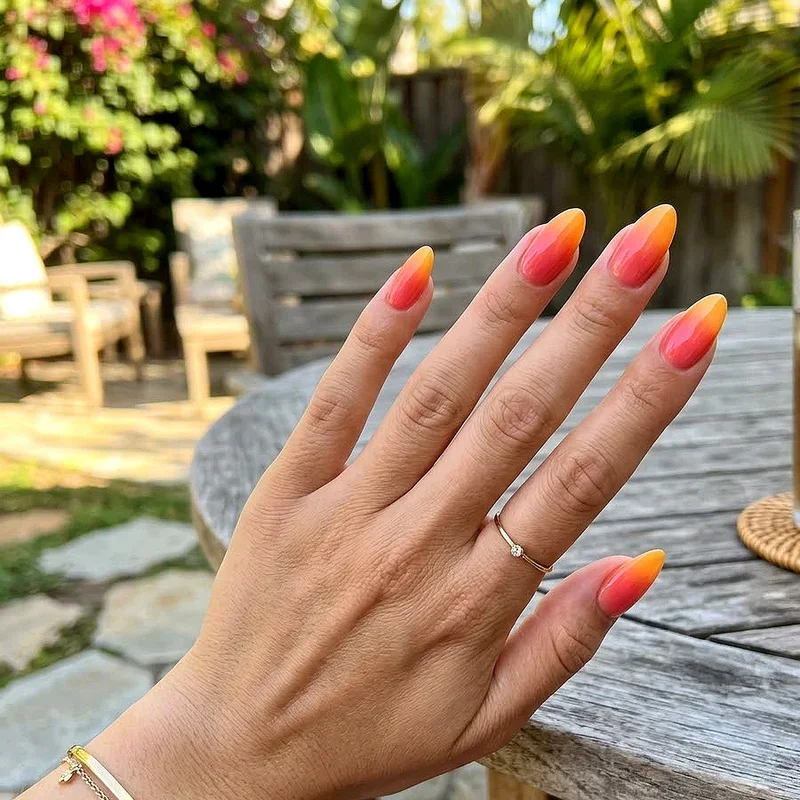 Summer Almond Nail Ideas