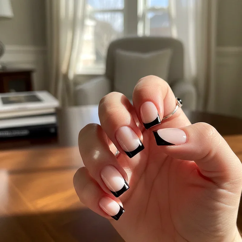 Black French Tip Nail Ideas