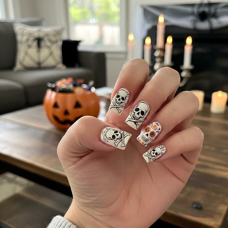 Halloween Dip Nail Ideas
