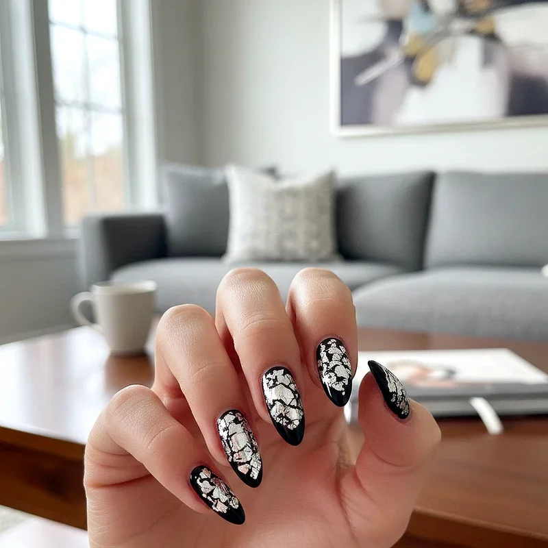 Black French Tip Nail Ideas