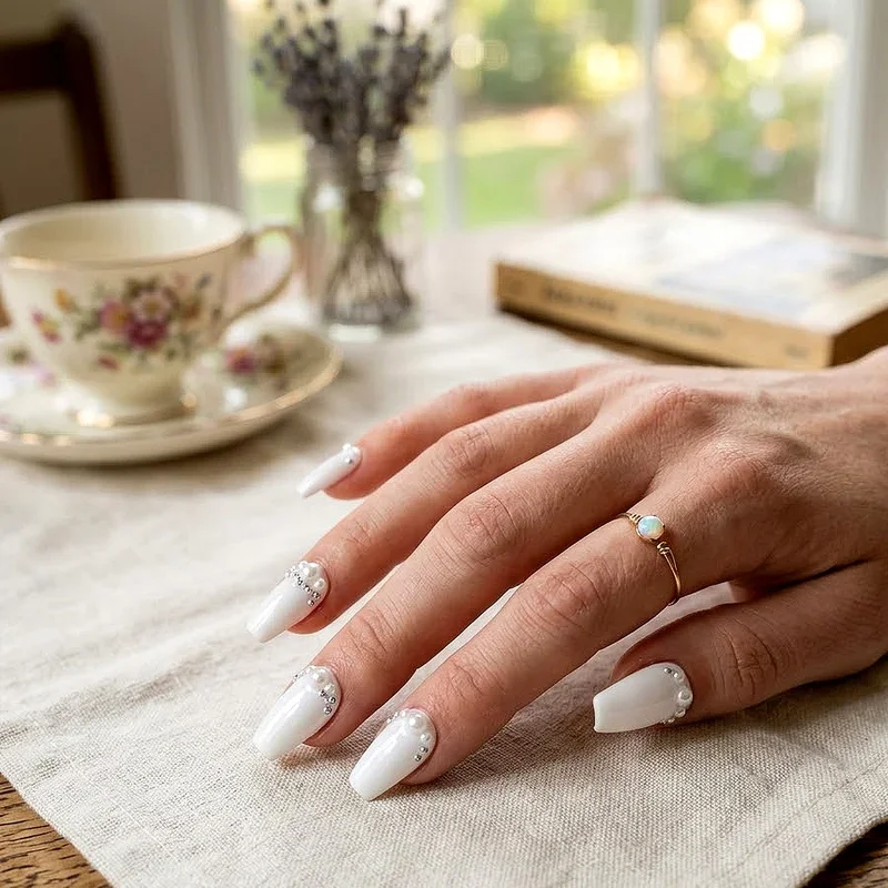 White Coffin Nail Ideas