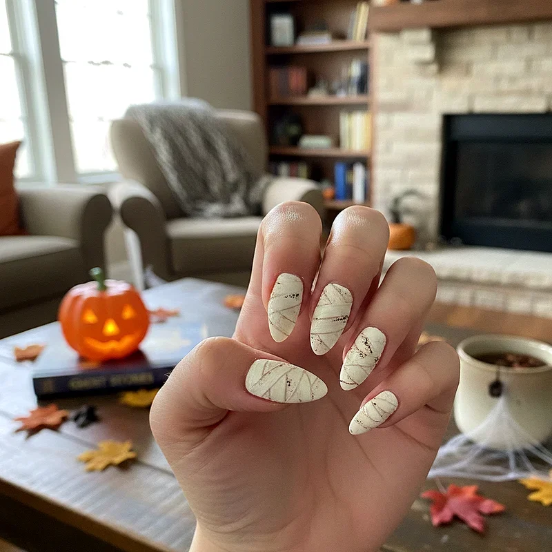 Halloween Dip Nail Ideas