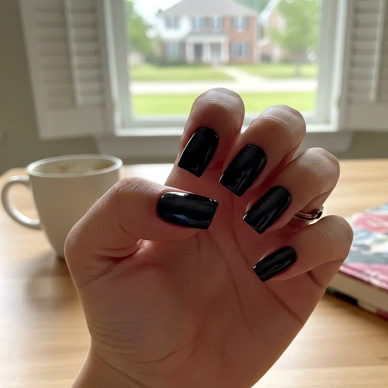 Black Summer Nail Ideas
