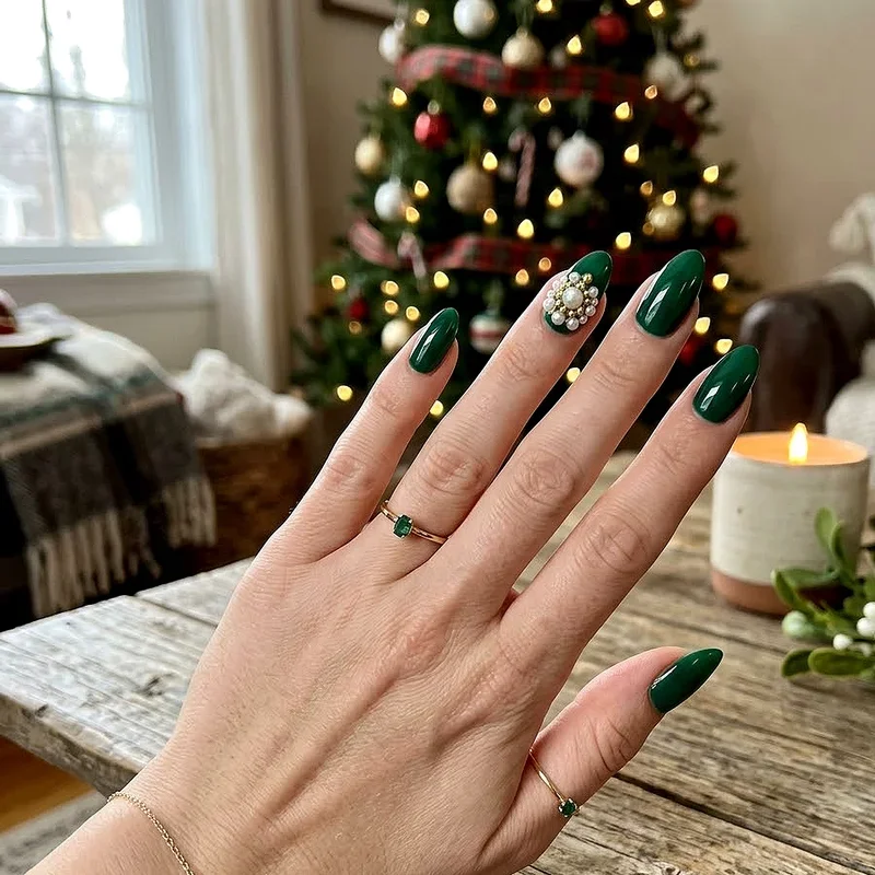 Preppy Christmas Nail Ideas