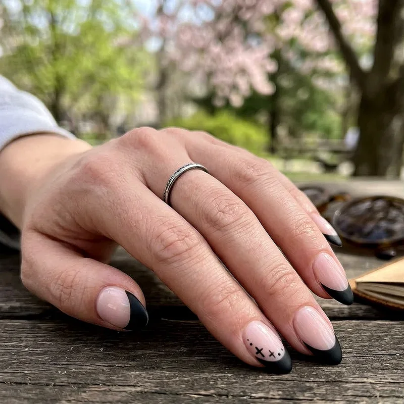 Dark Spring Nail Ideas