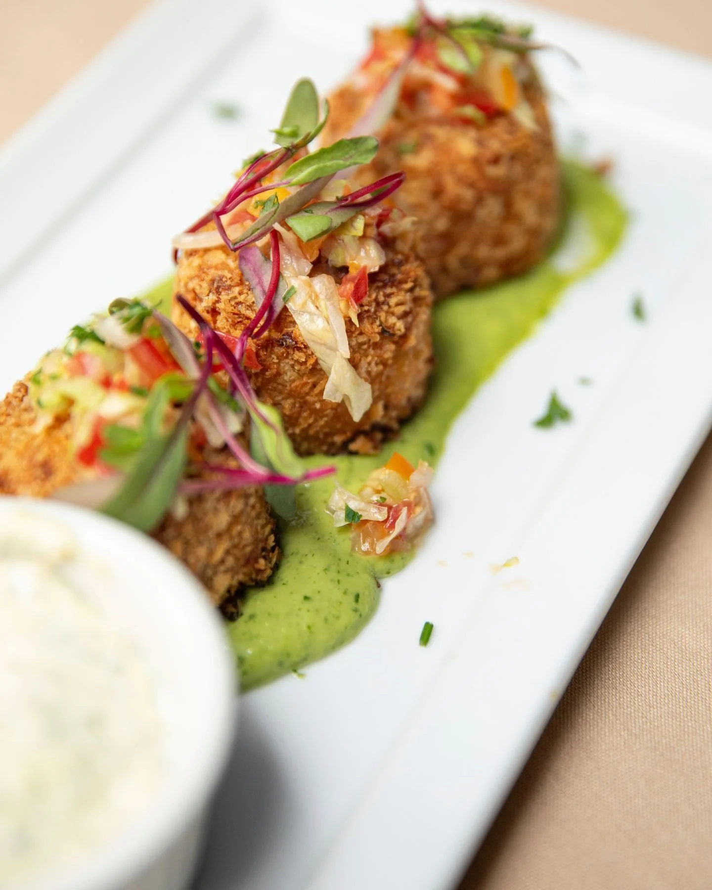 California fusion done right! Tucked away, but worth finding. 🌞🍴 #PalmSpringsHiddenGem #DesertDining

#desertmoon #palmsprings #dinner #dining #newrestaurant #hiddengem #downtown #palmspringsrestaurant #dinegps