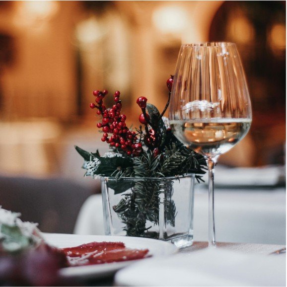 🎄 The holidays taste better at Desert Moon. ✨ Celebrate the season with a special Christmas Eve Dinner! Click the link in bio to see the delicious menu! 
...
Christmas Eve Dinner
$89 per person 
Reserve your table today! 

#desertmoon #palmsprings #