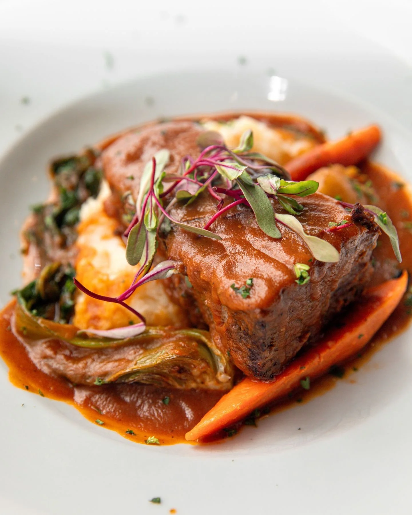 This weekend: intimate tables, candlelight, and California fusion at its best. Reserve now. 💫

#desertmoon #palmsprings #dinner #dining #newrestaurant #hiddengem #downtown #datenight #weekendvibes #romanticdinner