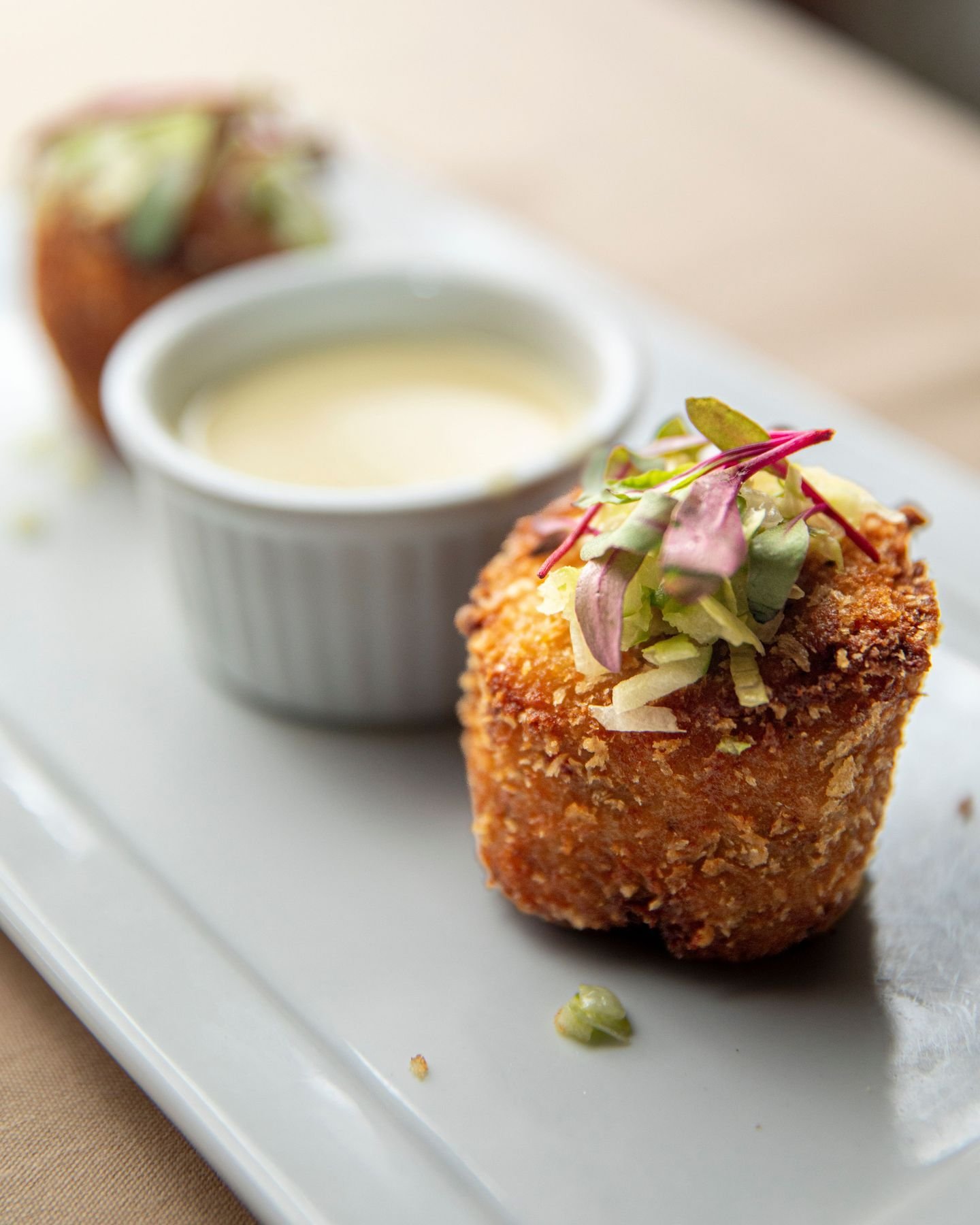 California fusion at its finest. A celebration of global tastes and local ingredients. Who's hungry? ✨

#desertmoon #palmsprings #dinner #dining #newrestaurant #hiddengem #downtown #californiafusion #foodie #palmspringslife