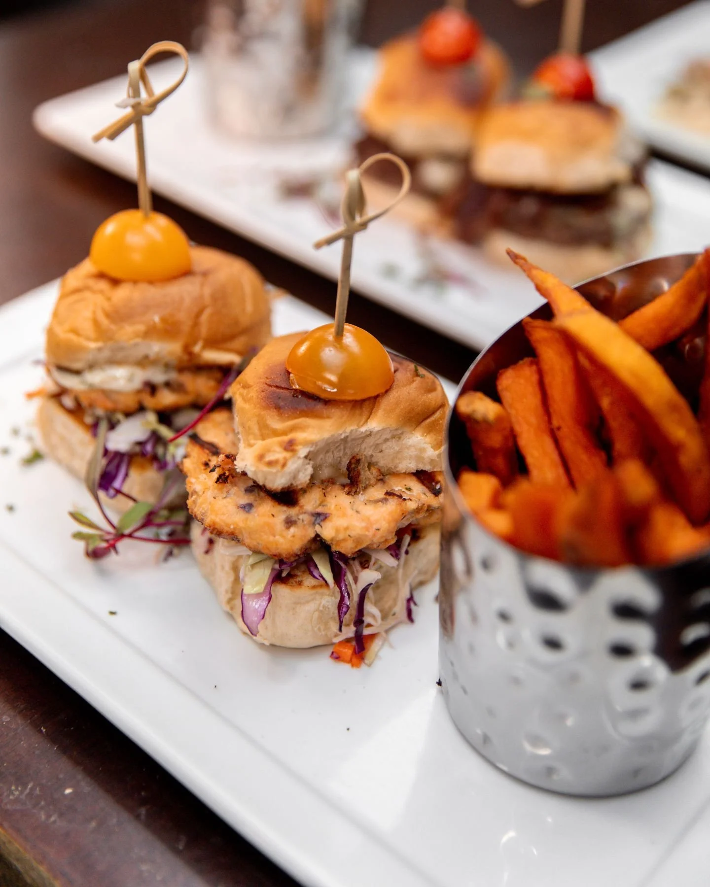 Good things come in pairs. Meet us at the bar for the perfect meal + drinks!

#palmsprings #dinegps #palmspringsbar #cocktailhour #desertmoonps