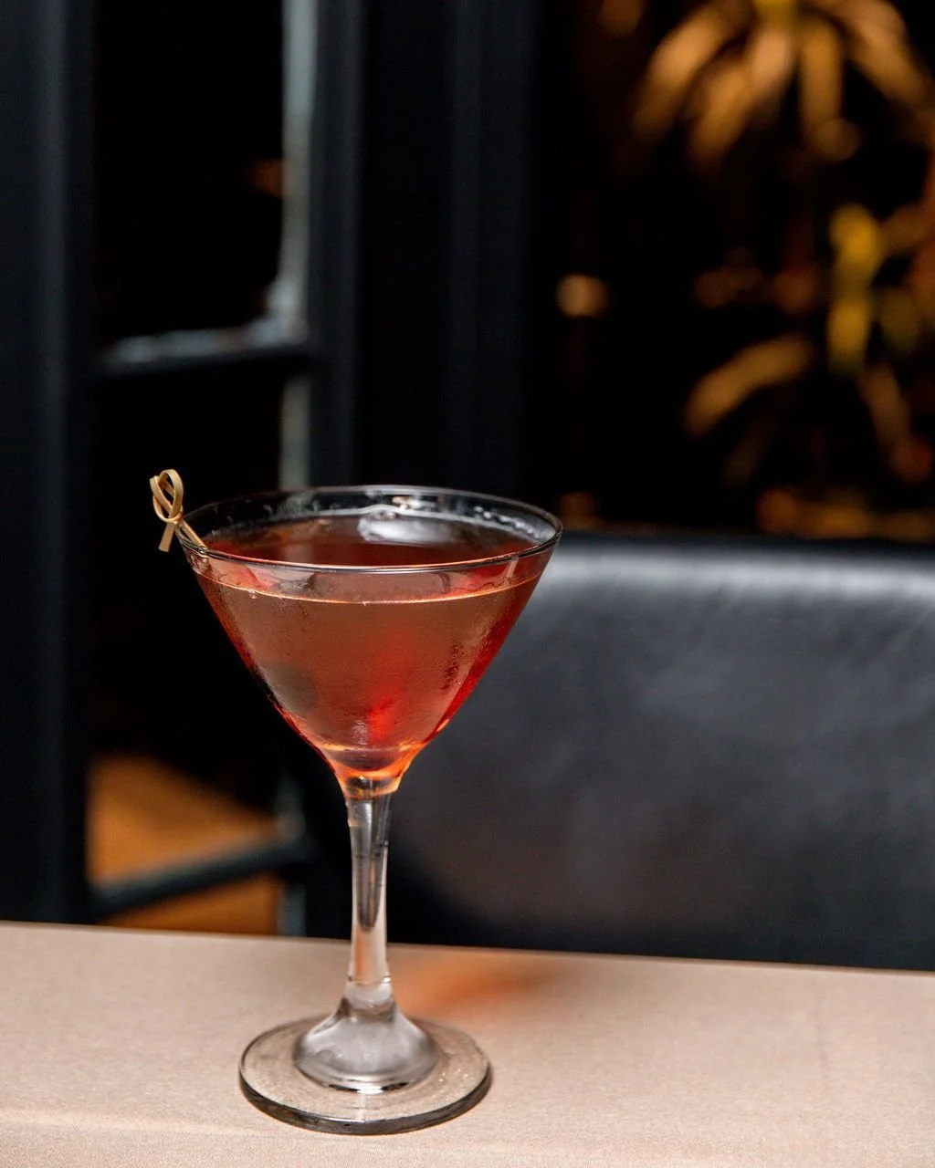 The perfect sip. 🍹 Meet us at the bar for the best classics in town. We'll see you tomorrow! 😉 

#palmsprings #dinegps #palmspringsbar #desertmoonps #cocktails