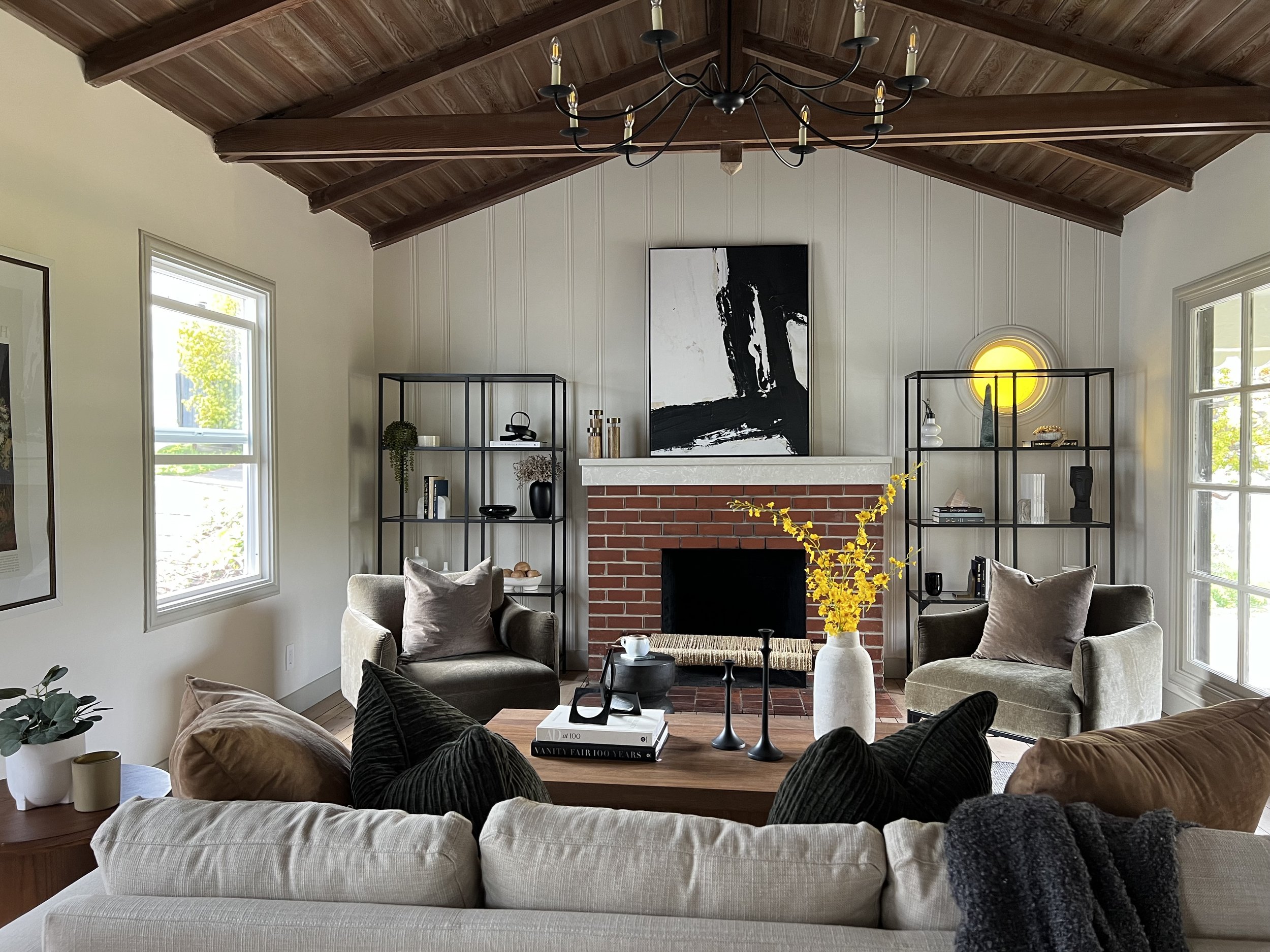 A Dream Home in the Hills