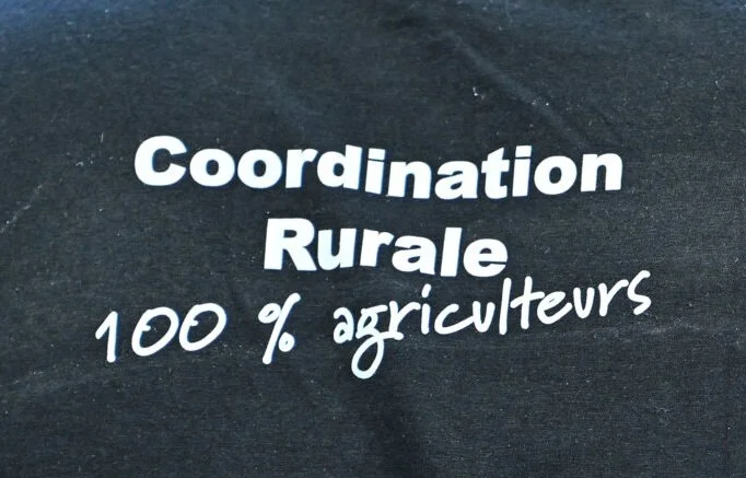 Manifestation contre les restrictions sur l'irrigation