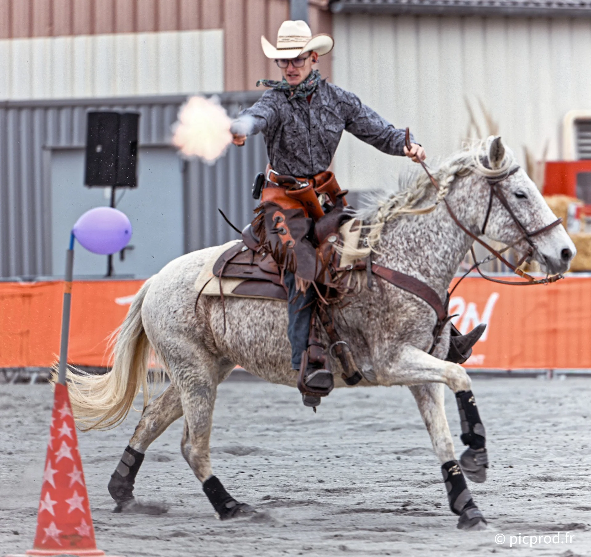 Cowboy Mounted Shooting : David Sauvat