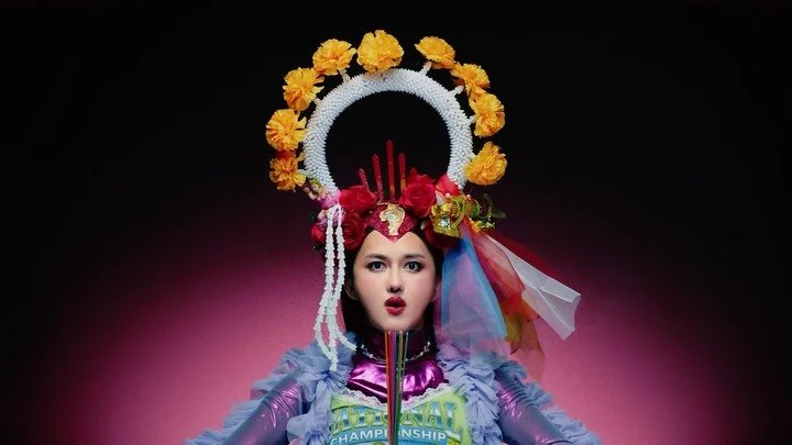 Diva La Vie (ดีว่า ราวี) - เทพท้อ Feat. Takhli Gang

Directed by Song Sasawat
Producer Yoyowaunthorn
Produced by Sawarose