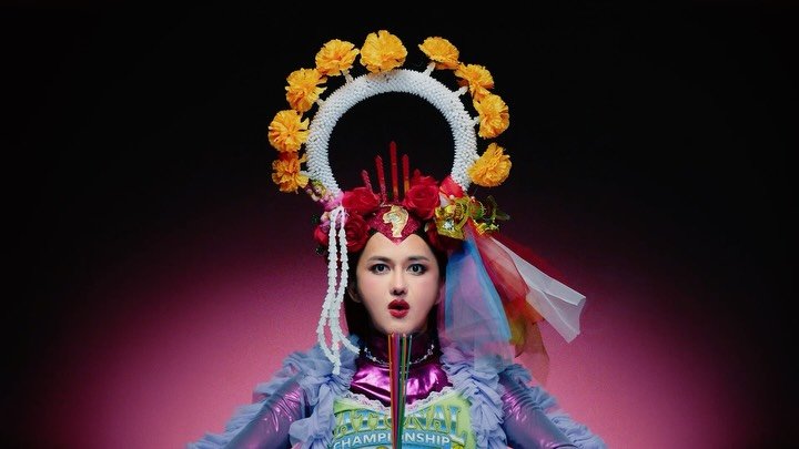 Diva La Vie (ดีว่า ราวี) - เทพท้อ Feat. Takhli Gang

Directed by Song Sasawat
Producer Yoyowaunthorn
Produced by Sawarose