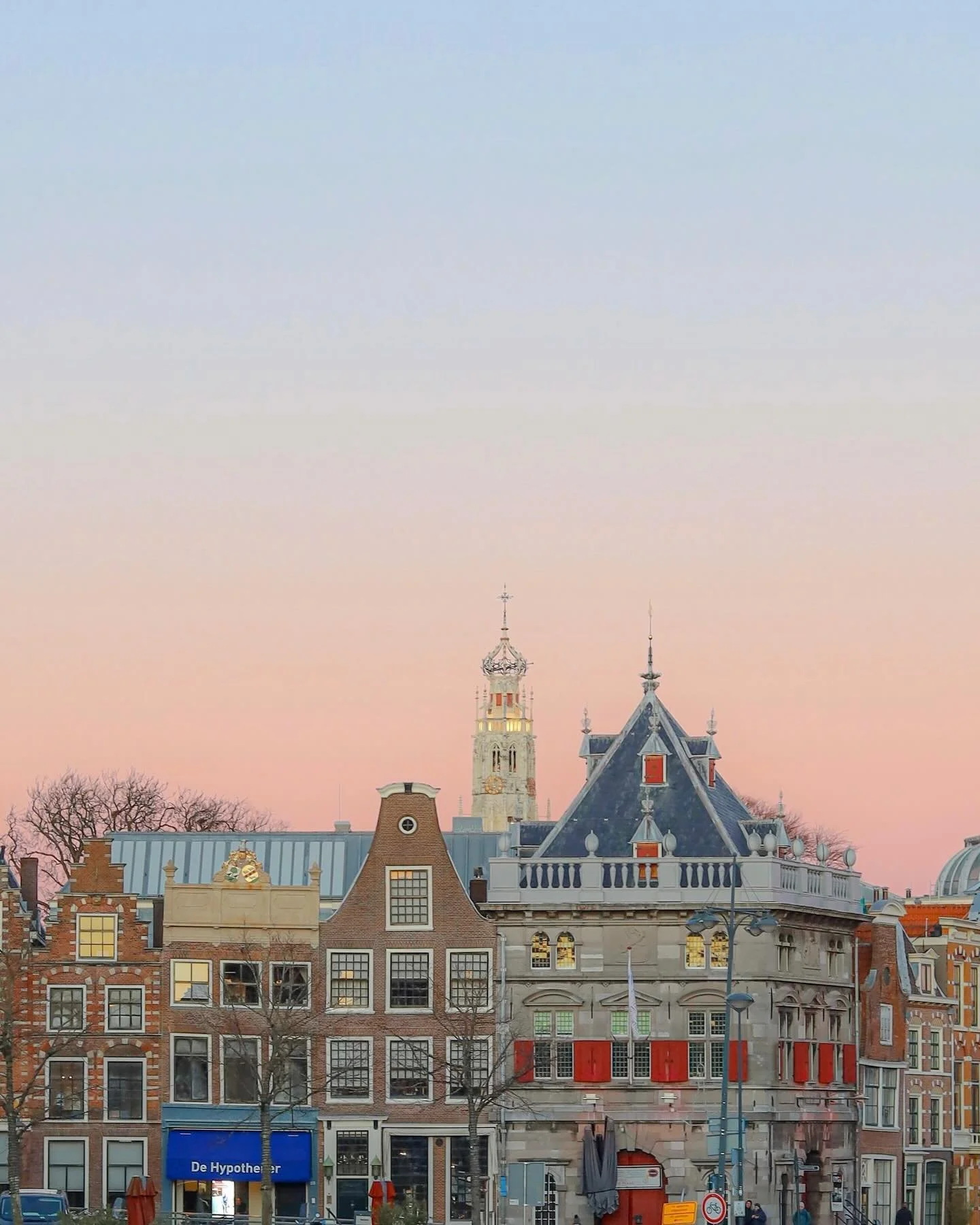 _
⁡
Dutch city snapshots #2024
⁡
氷点下に沁み渡る
透き通るような温かさ
⁡
上を向いて歩くことの
美しさを教えてくれる街。
⁡
⁡
⁡
⁡
⁡
#beautyinthemundane
#tokyocameraclub #my_eos_photo #canoneosrp #1x #1x_japan #minimalism #minimalmood #genic_mag #snapshots #citysnap #myworldinonepicture #thene