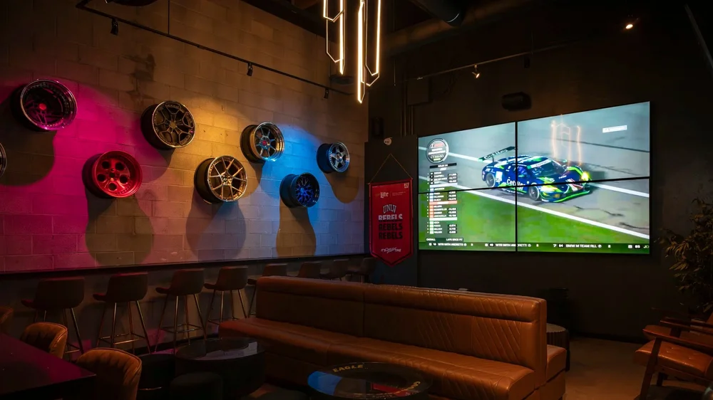 Bar photo 2