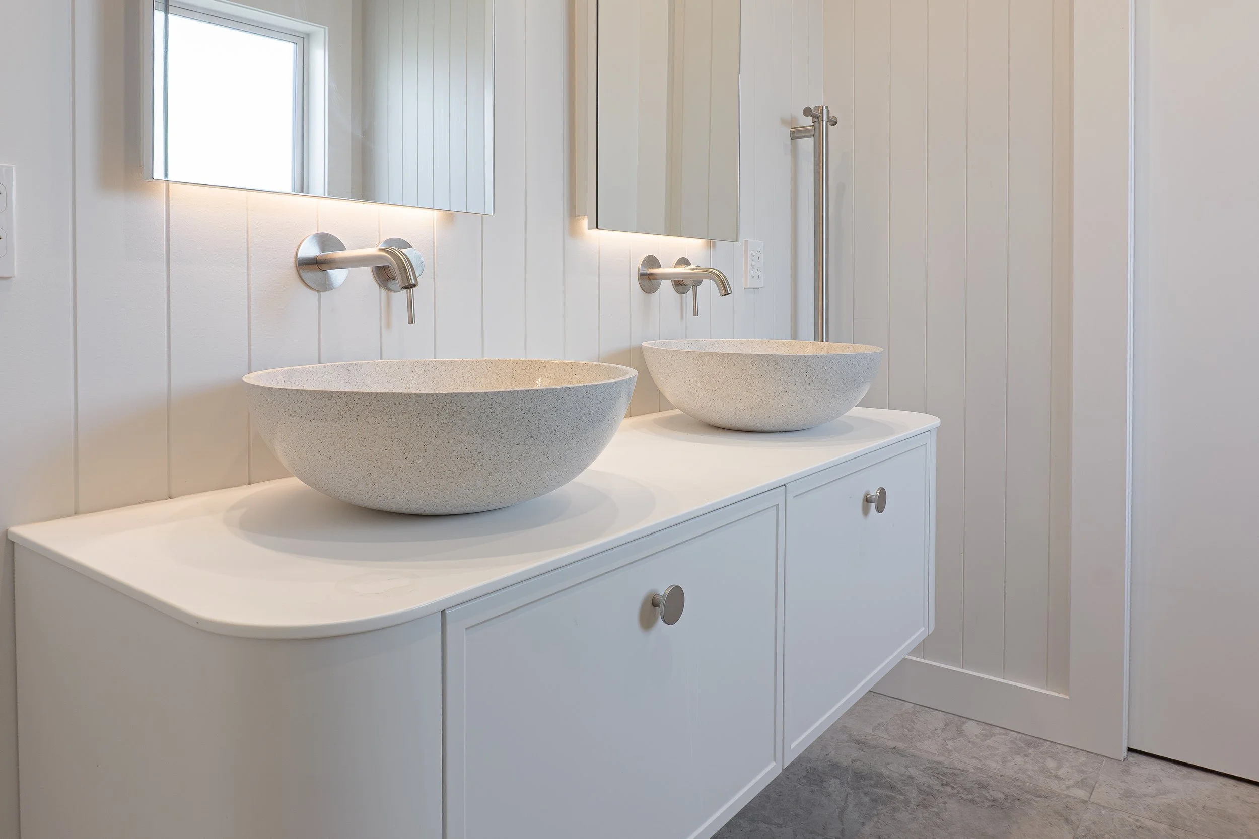 1 Old Ferry Road Ensuite-03.jpg